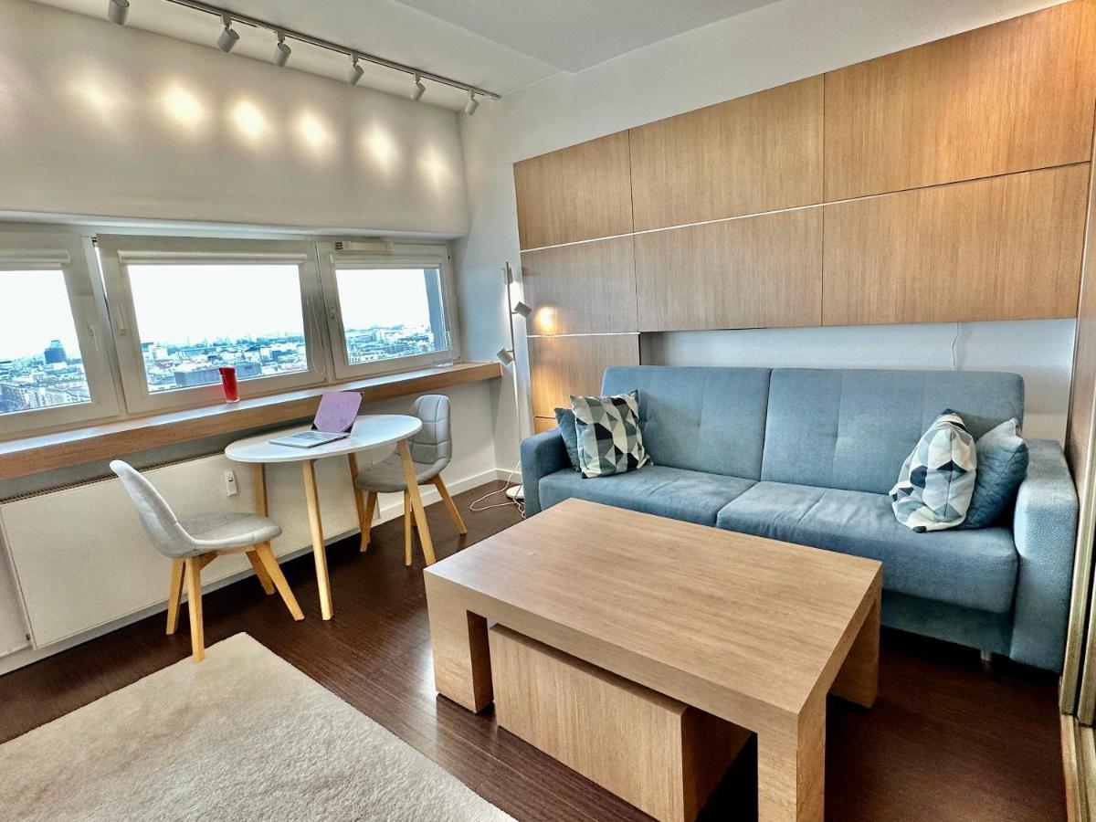 Top Metro X2 Fast Wifi 400 Mbs 70'Tv Netflix Hbo Max Appletv+ Disney+ Varsavia Esterno foto