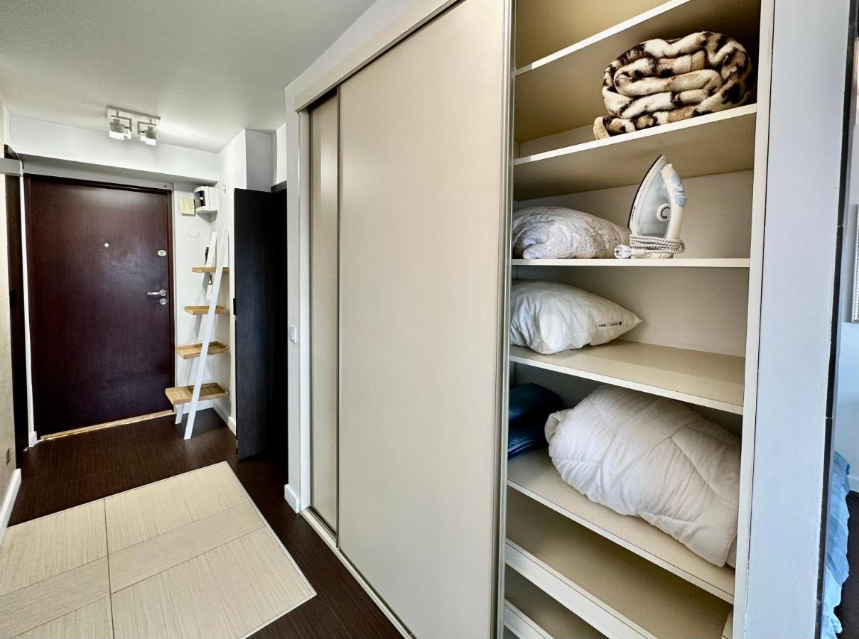 Top Metro X2 Fast Wifi 400 Mbs 70'Tv Netflix Hbo Max Appletv+ Disney+ Varsavia Esterno foto
