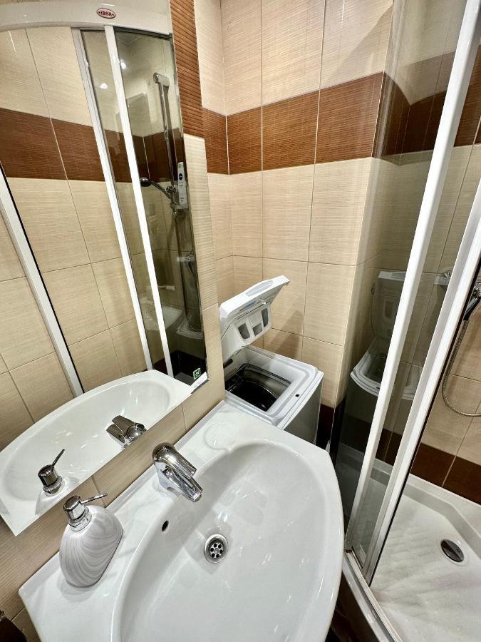 Top Metro X2 Fast Wifi 400 Mbs 70'Tv Netflix Hbo Max Appletv+ Disney+ Varsavia Esterno foto