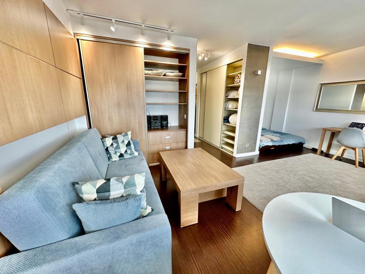 Top Metro X2 Fast Wifi 400 Mbs 70'Tv Netflix Hbo Max Appletv+ Disney+ Varsavia Esterno foto