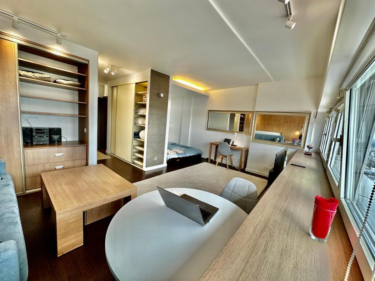 Top Metro X2 Fast Wifi 400 Mbs 70'Tv Netflix Hbo Max Appletv+ Disney+ Varsavia Esterno foto